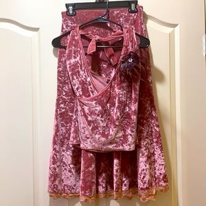 French designer Graine de Fringues of Paris. Beautiful pink velour.